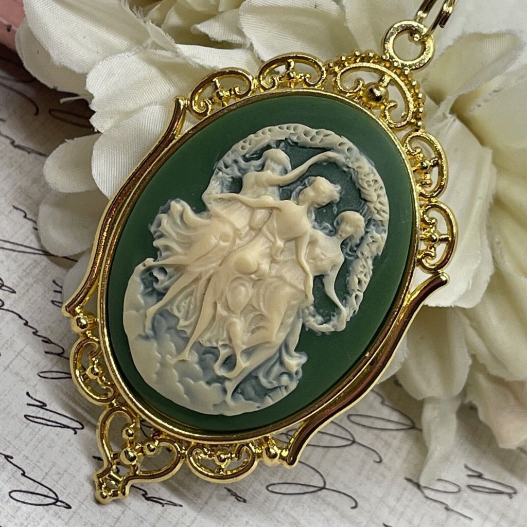 Bright Gold Wife Dancers Muses Muse Cameo Green Victorian Necklace Charm Gift 19$